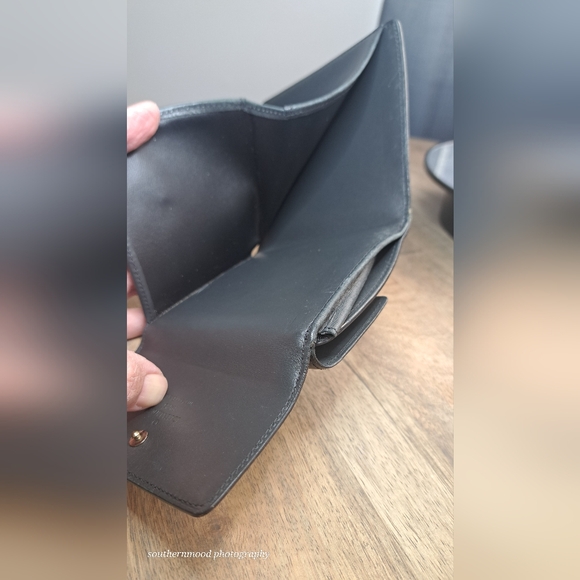 Louis Vuitton Monogram Mat Elise Wallet - Picture 12 of 14